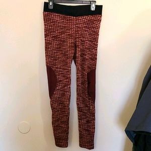 NWOT Nike Pro Leggins Unique and Comfortable